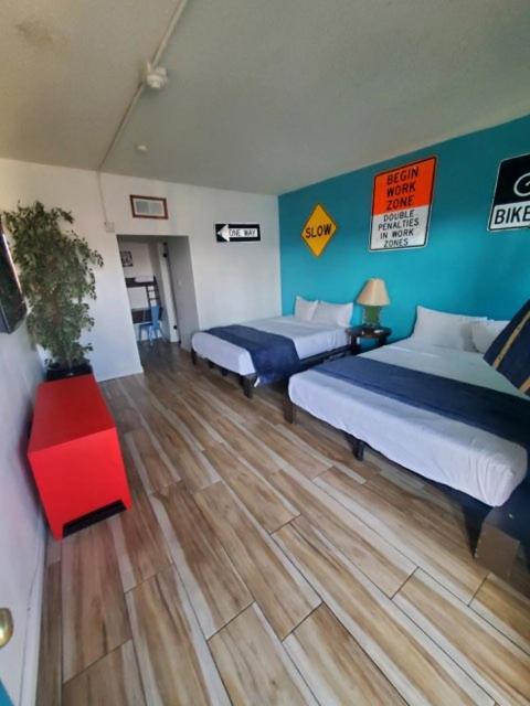 Desert Hills Motel Лас-Вегас Экстерьер фото